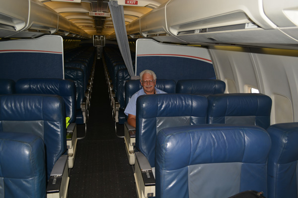 US Airways 737-400 Jay in cabin (JS)(LRW)